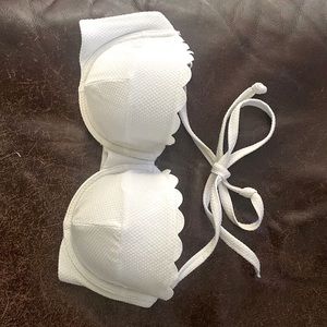 Off-white H&M bikini bathing suit top